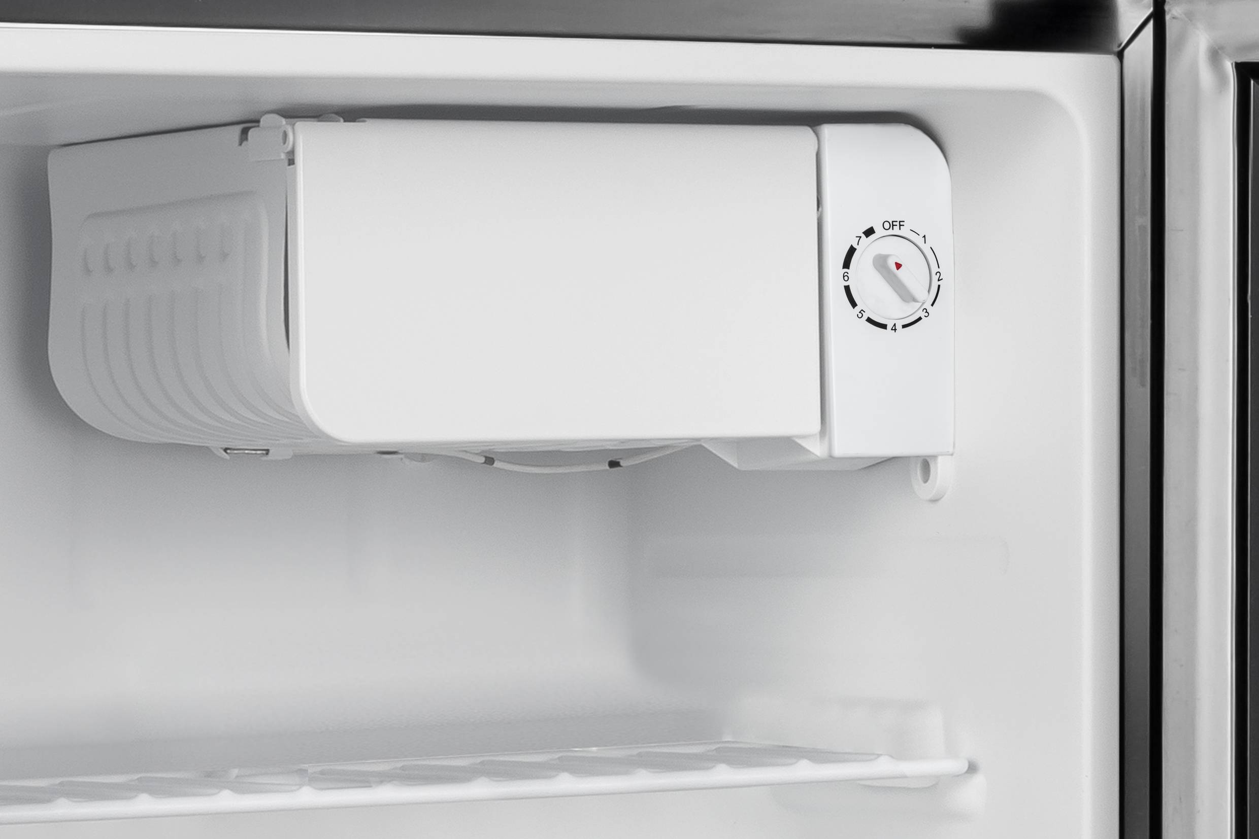 Glass door fridge CBE46DMF4EC EEC: E (A - G) 46 l Free standing Black-4