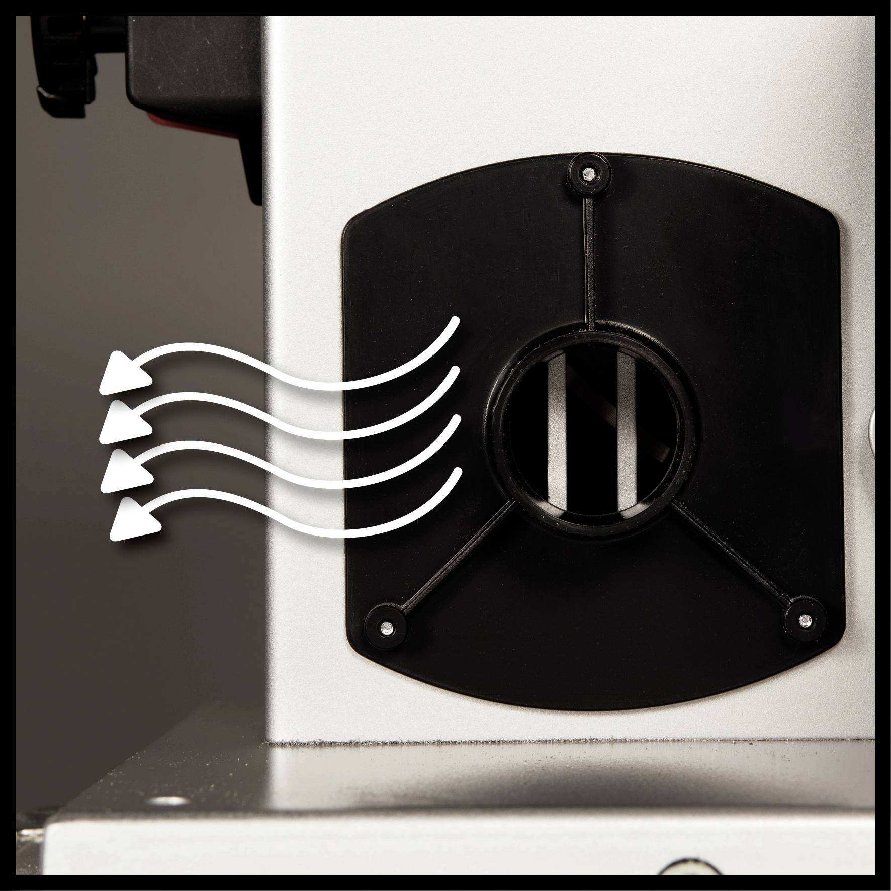 Ventilation inlet with arrows indicating airflow inwards.