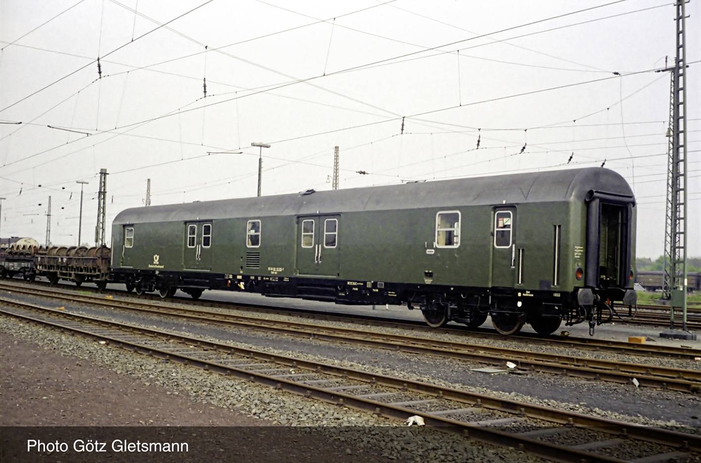 Image of Arnold HN4417 N 2er set post wagon post-mar of DB
