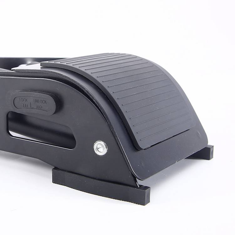 Black, handy pedal with a rubberised surface, likely a foot switch or pedal for an electronic device.