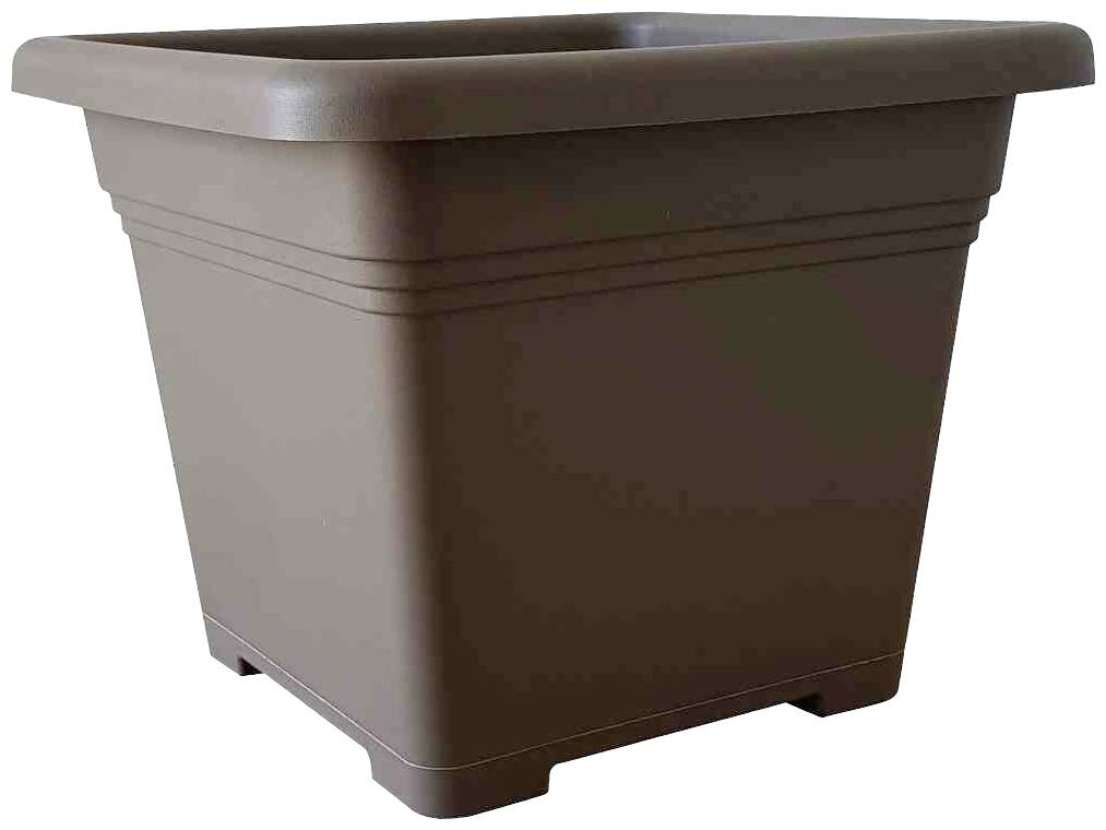 Brown square plastic plant pot, suitable for indoor and outdoor plants. Smooth texture and stackable design.