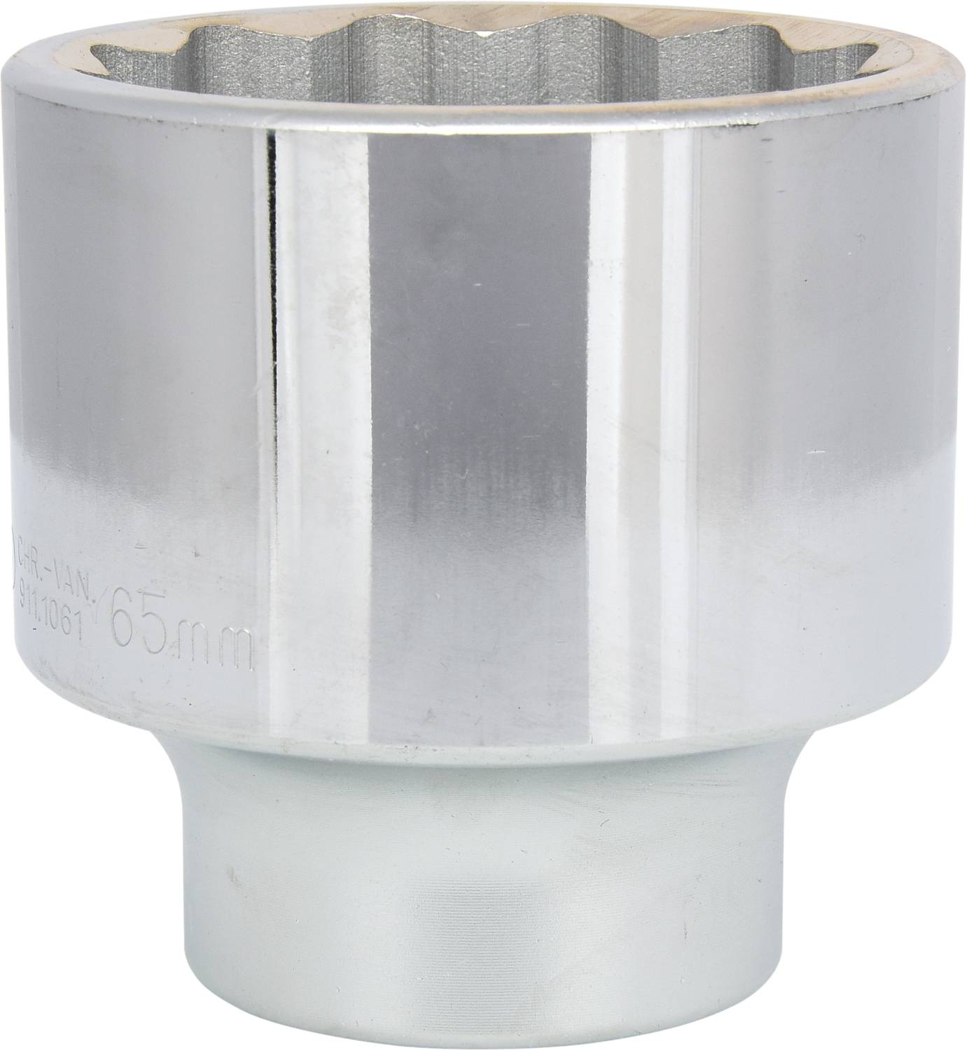 A large chrome-plated socket with a hexagonal profile and the inscription '65 mm', suitable for robust screw work.