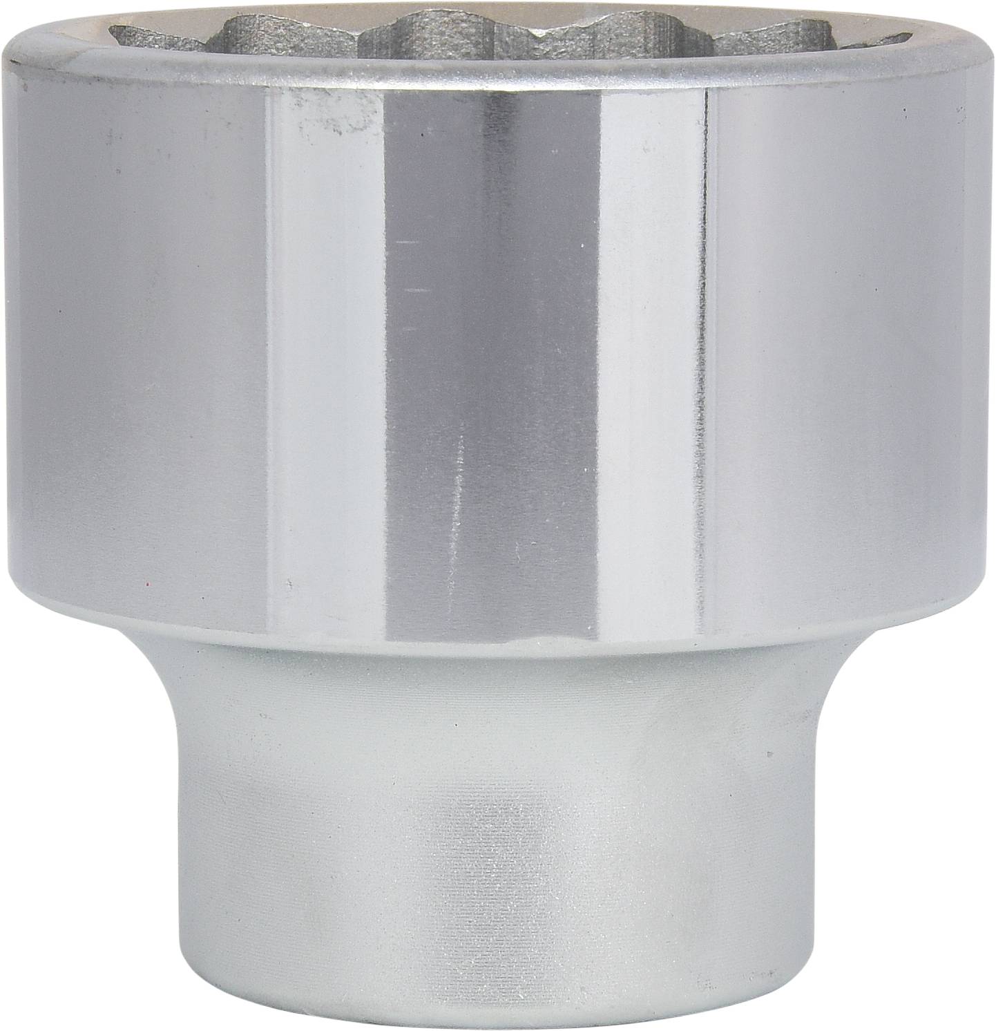 Silver-coloured, cylindrical metal socket, used for loosening or tightening screws with spanners.