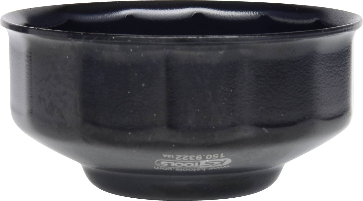 A black bowl with a smooth surface, suitable for various uses in the household or kitchen.