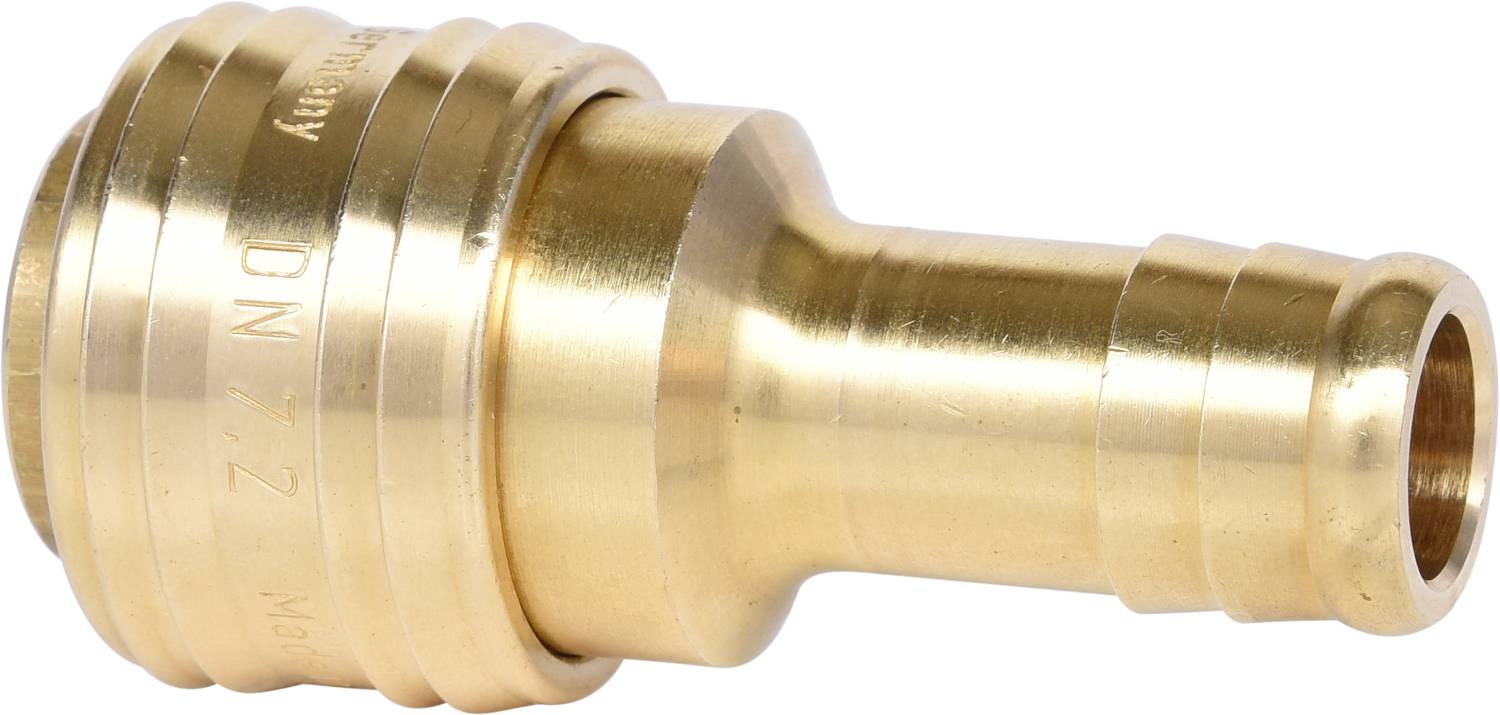 Brass hose coupling, male, with a ribbed surface for a secure grip, used for connecting hoses in horticulture.