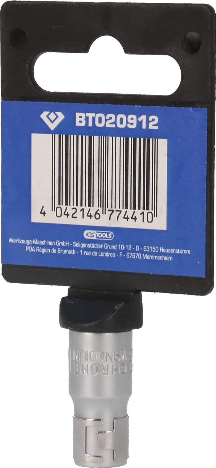 'BT020912' Socket key attachment with barcode and blue mounting card. Beneath that, the manufacturer's name and address.