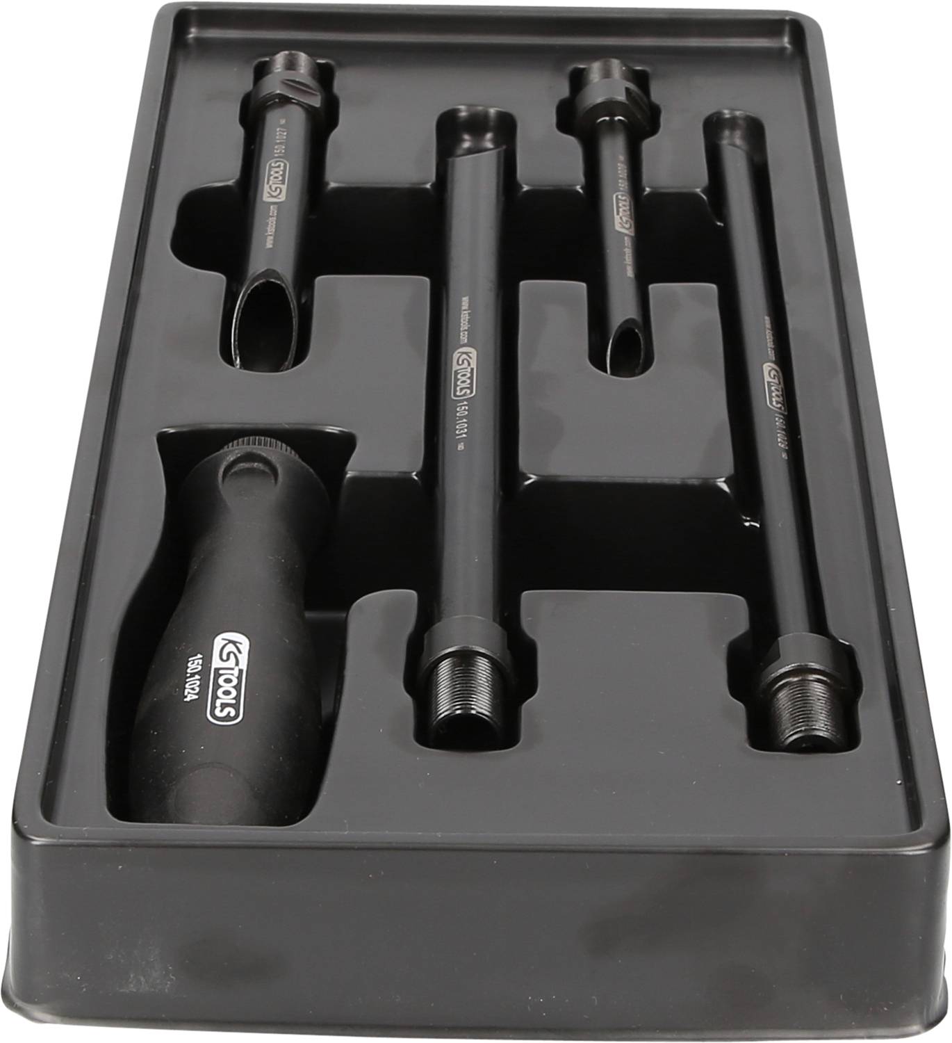 A set of black tool extensions with handles, stored in a black plastic tray. Ideal for hard-to-reach places.