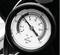 A pressure gauge indicates a pressure of approximately 29 psi. The scale extends to 35 psi and 2.5 bar.