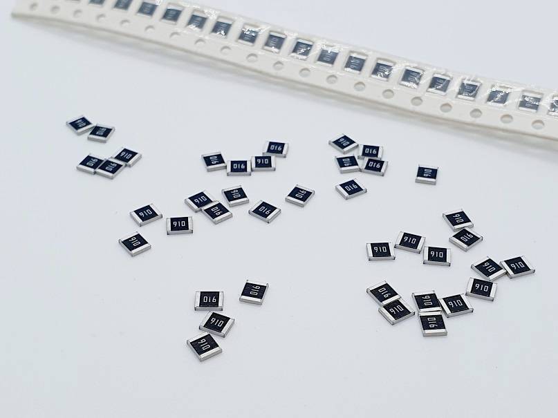 Walsin WR12X2703FTL WR12X2703FTL Cermet resistor 270 kΩ SMD 1206 0.25 W 1 % 5000 pc(s) Tape on Full reel