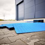Defender MIDI 5 2D R BLU module system for wheelchair ramp and wheelchair-accessible transition ramp