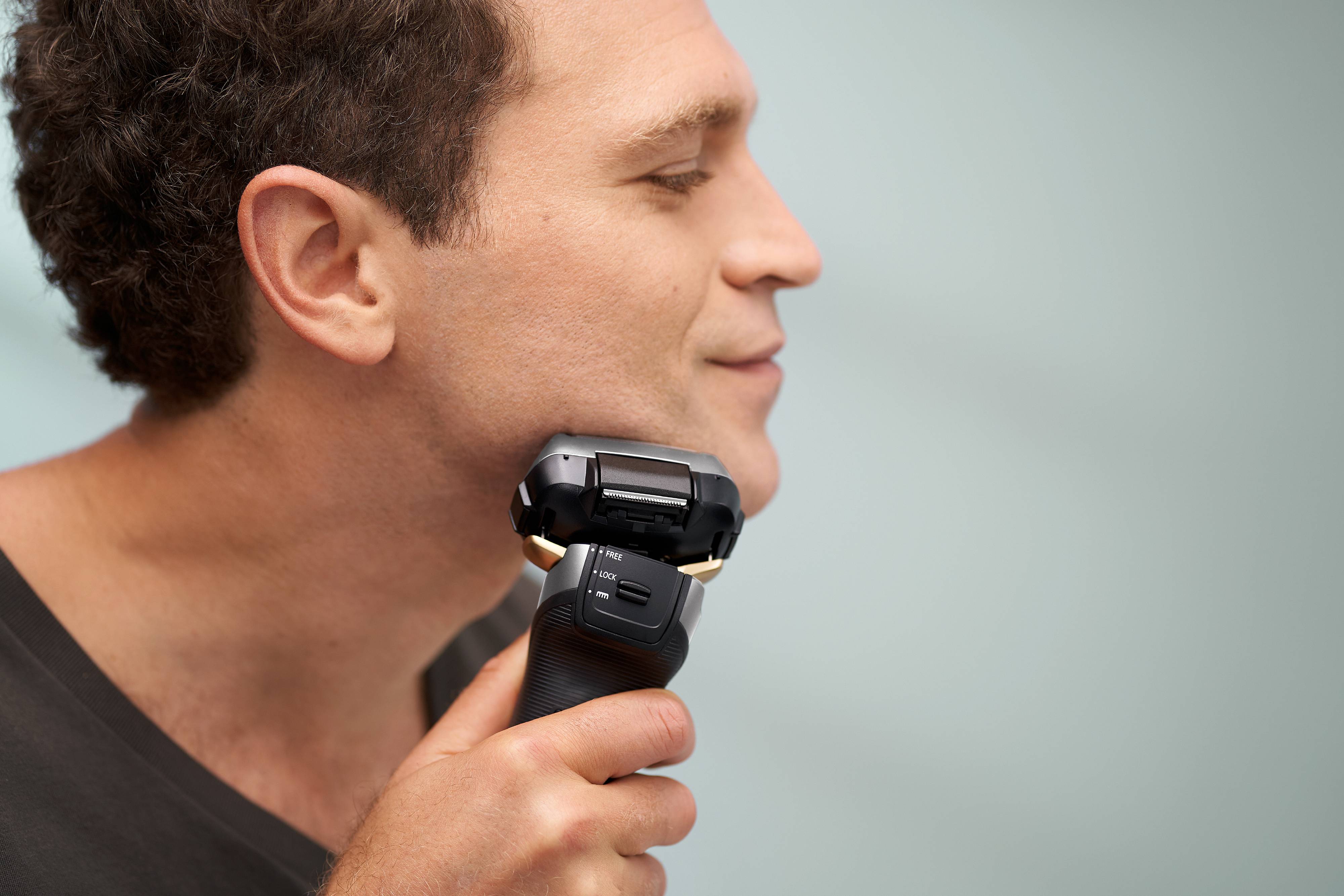 Panasonic ES-LV69-S803 Shaver Washable Silver-black-9