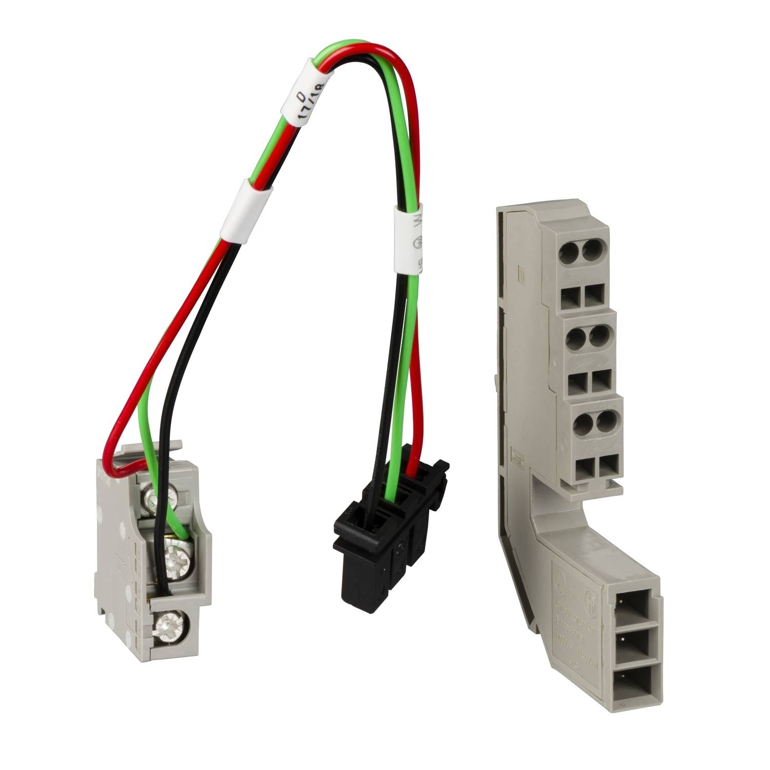 Electrical plug and cable with red, green and black wire. On the right, a grey plastic terminal block with multiple terminals.