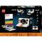 LEGO set of a Polaroid camera with film packaging. Construction manual shows assembly. Packaging emphasises retro design.