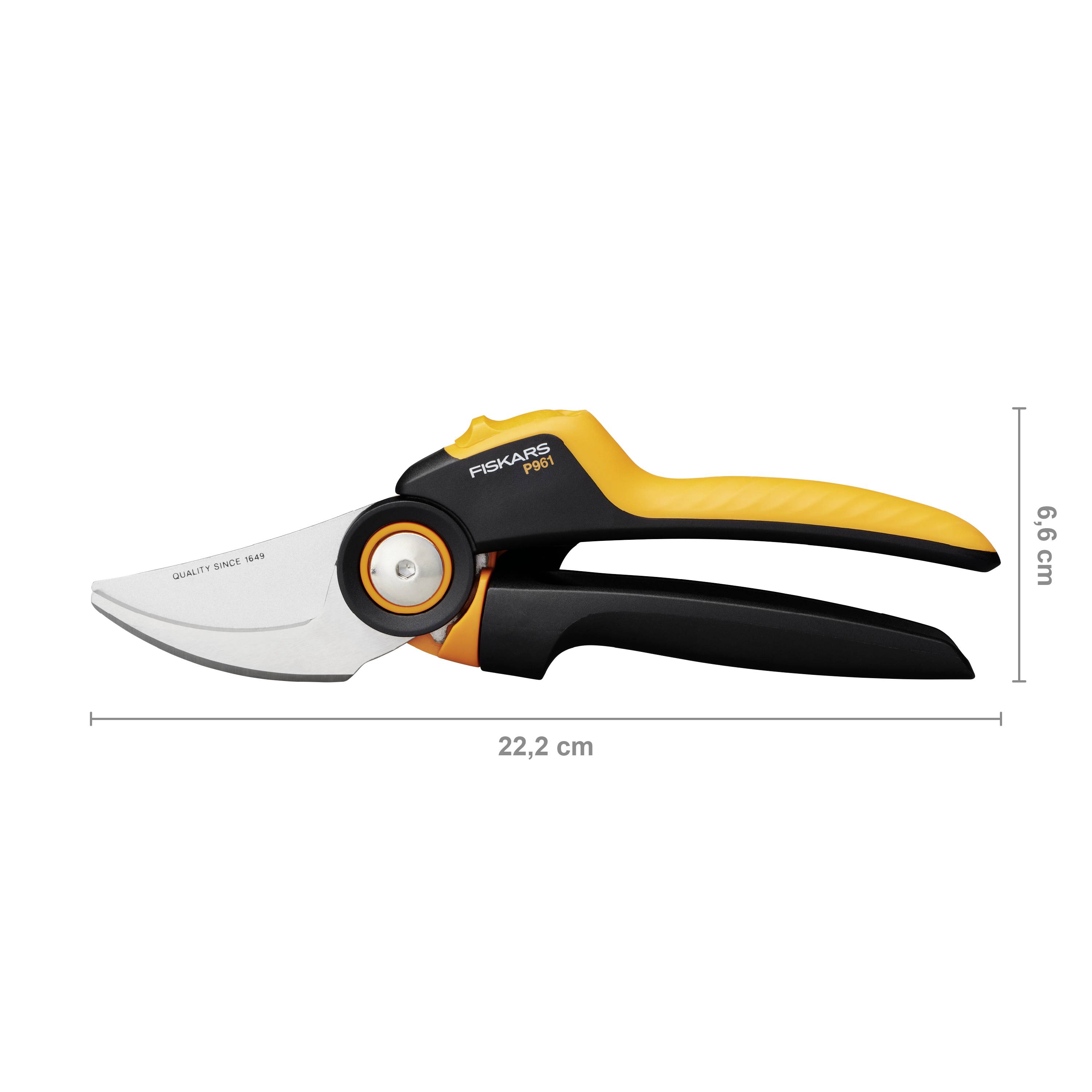 Garden shears with an orange and black handle and silver blade, marked with 'Fiskars P361'. Length 22.2 cm, height 6.6 cm.
