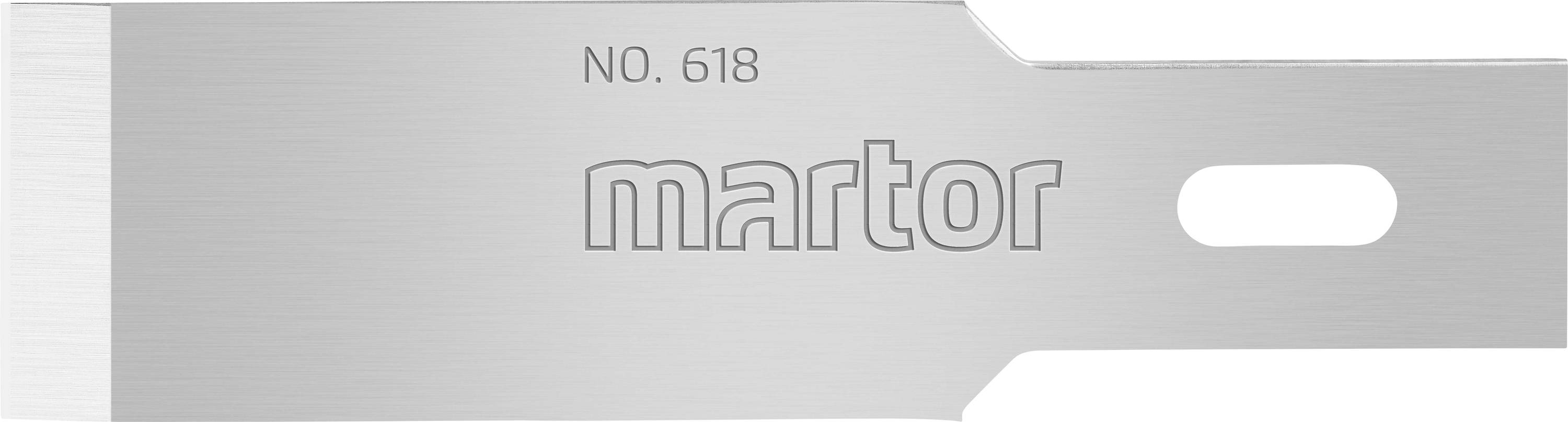 Blade inscribed with 'NO. 618 martor', made of silver-coloured metal, rectangular in shape, with a hole on the right side for fastening.