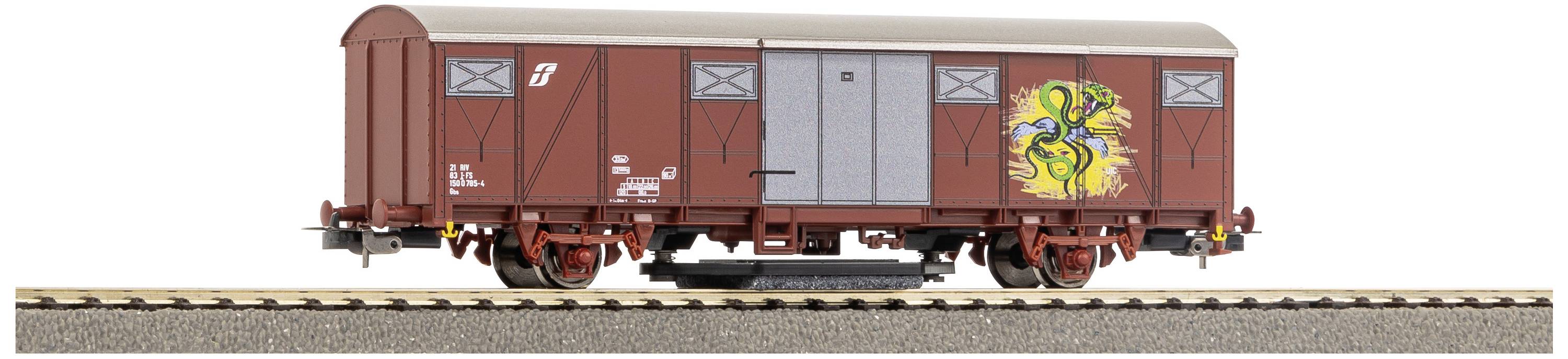 Piko H0 54327 H0 rail cleaning wagon with graffiti of FS
