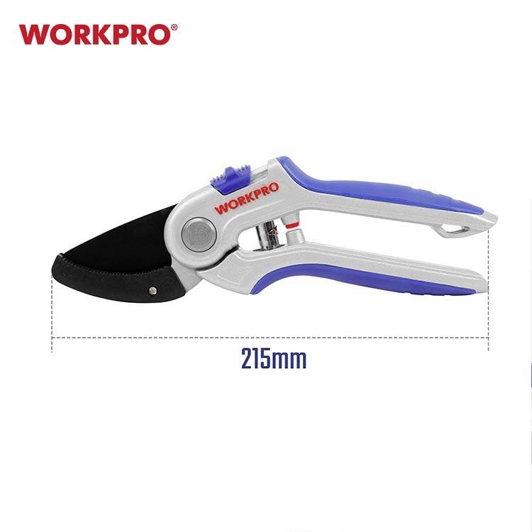 Garden shears by WORKPRO with blue handles and black blade, length 215 mm.