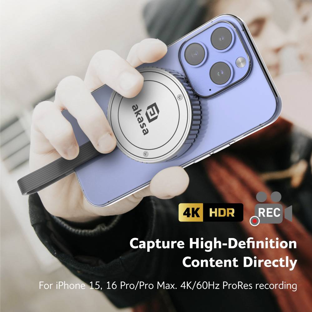 A person is holding a blue smartphone with an 'akasa' lens attachment. Text: 'Capture High-Definition Content Directly'.<br><br>Note: The translation is in British English and maintains the original meaning and formatting.