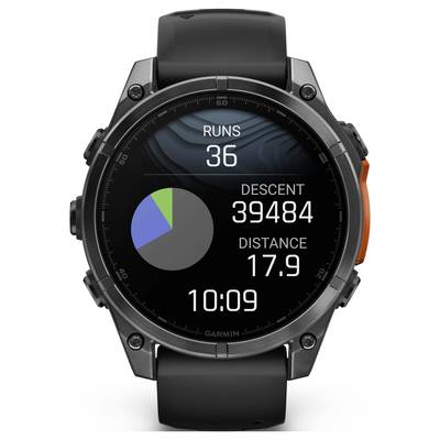 Smartwatch display with running data: 36 runs, descent 39,484, distance 17.9 km. Time 10:09. Graph shows activity distribution.