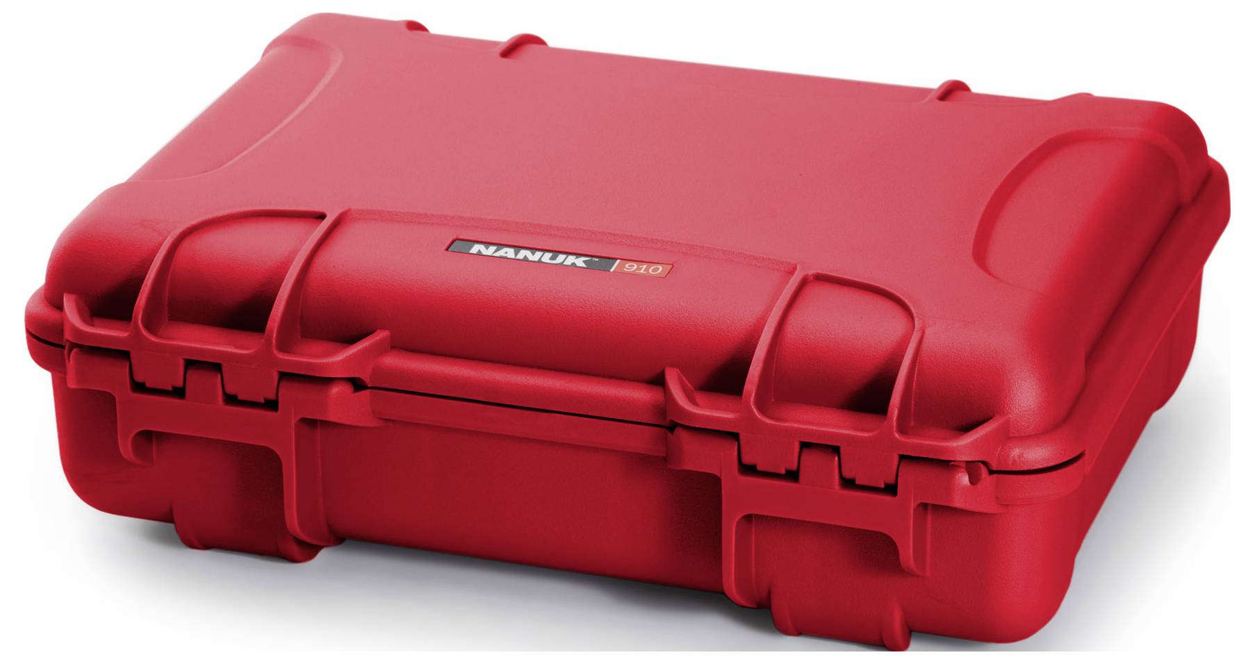 Red, sturdy suitcase with the 'Nanuk 910' inscription on the lid. Suitable for the secure transportation of delicate items.