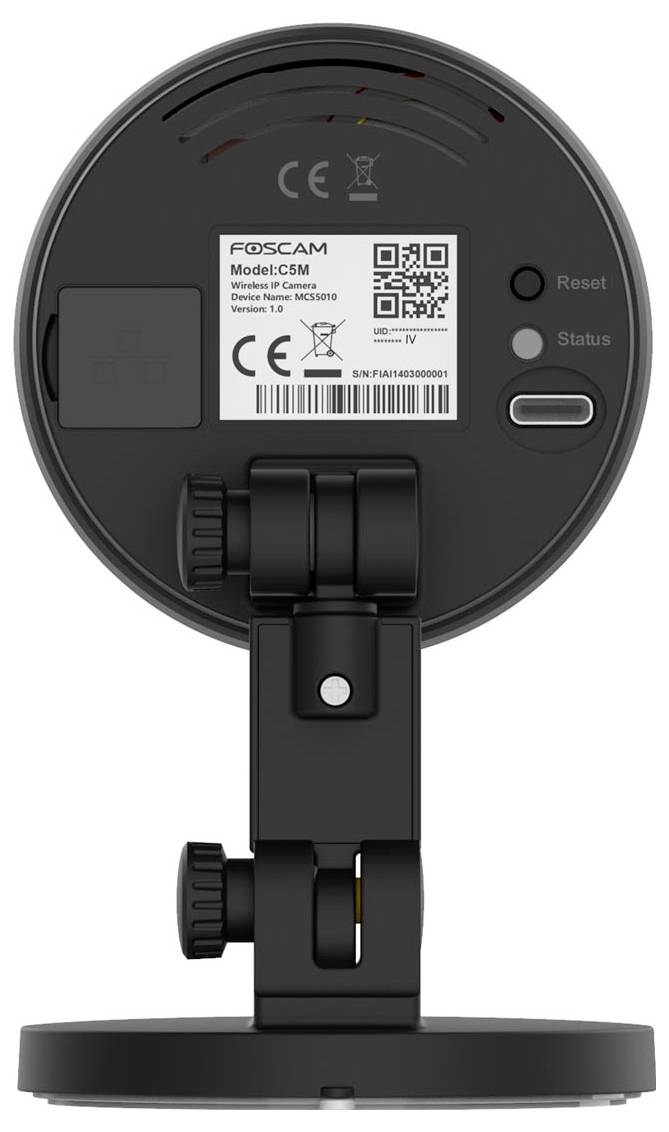 'Rear view of a surveillance camera with CE mark, reset and status button. Manufacturer: Foscam, Model: C1. Serial and model number visible.'