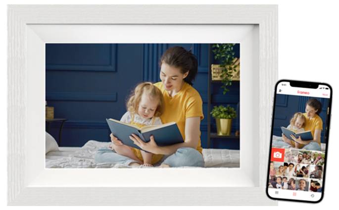 A woman is reading a book to a small child. Next to the picture is a smartphone displaying a photo gallery.