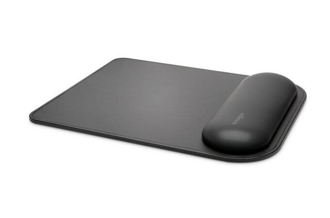 Black mousepads with integrated wrist support made from ergonomic material. Ideal for comfortable computer use.