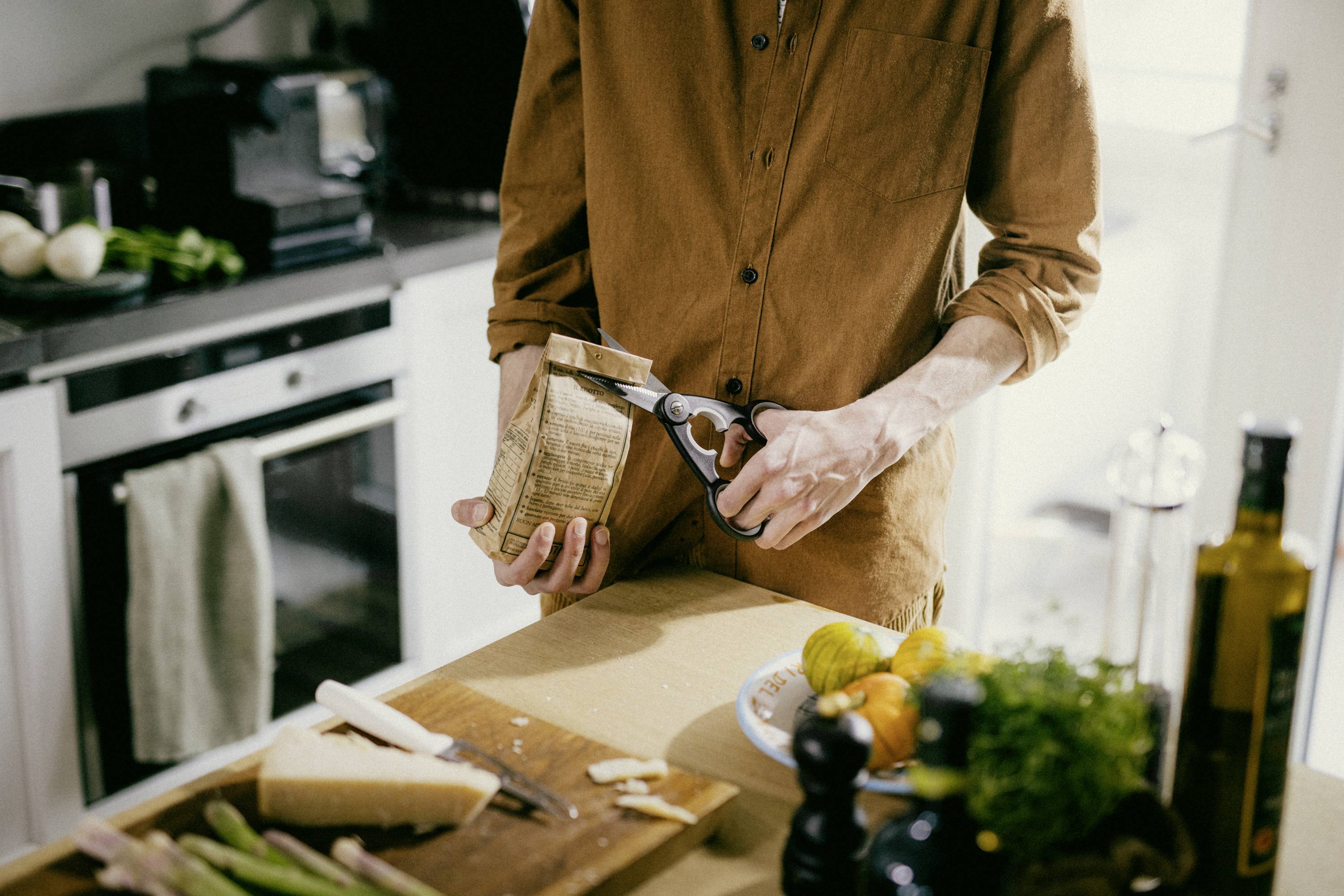 Fiskars 1003034 Kitchen scissors Left-handed, Right-handed 220 mm Black