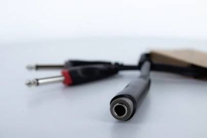 Cordial 14885 Jack Audio/phono Y adapter [1x Jack socket 6.3 mm (stereo) - 2x Jack plug 6.3 mm (mono)] 0.30 m Black PVC coating, Twin cable