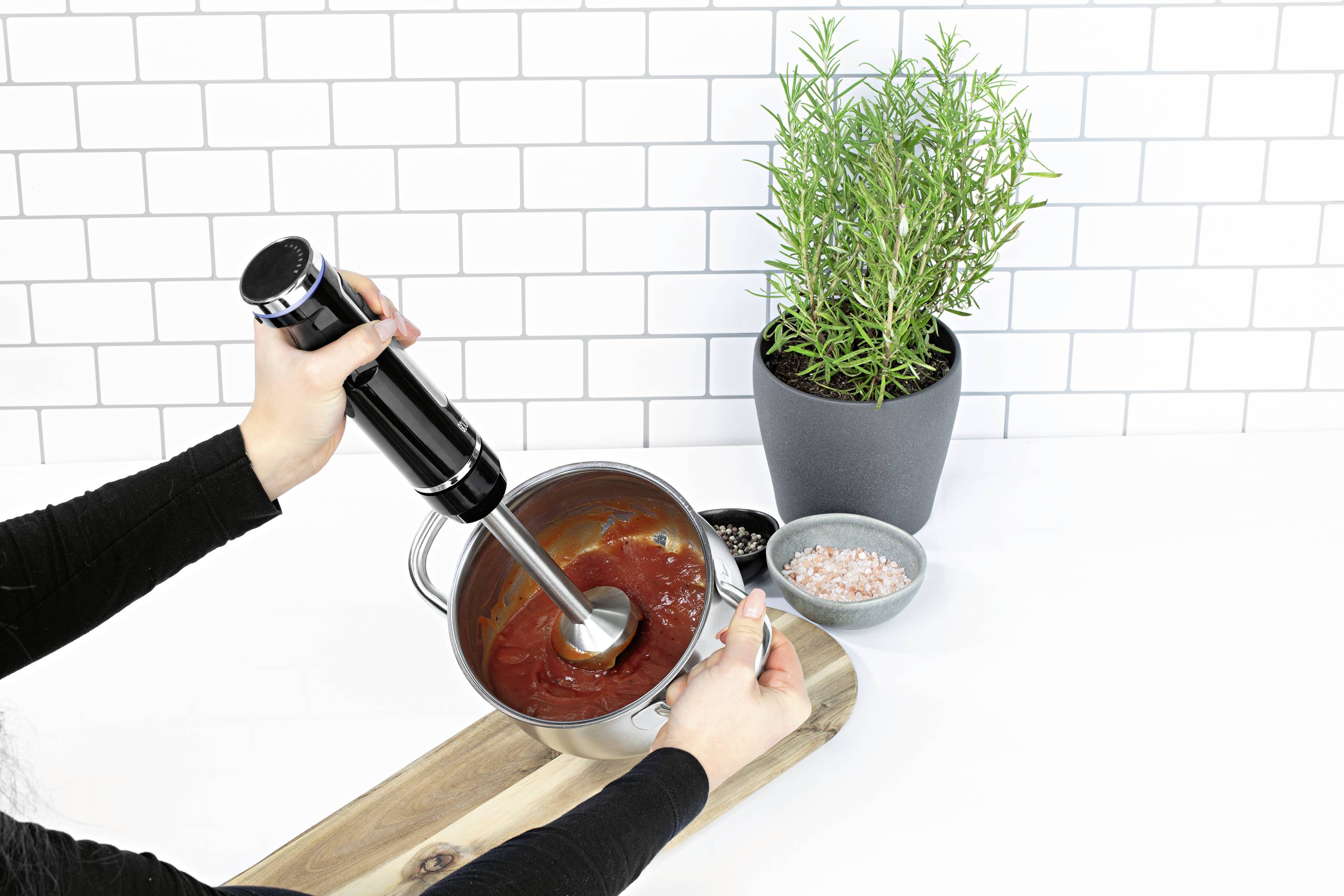 GourmetMaxx Hand-held blender 200 W battery-powered, with blender attachment, Whisk attachment, incl. mixer attachment B-9