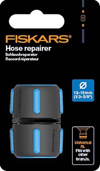 Packaging for a FISKARS hose repair kit, suitable for 13-15 mm hoses. Universal fit, compatible with other brands.