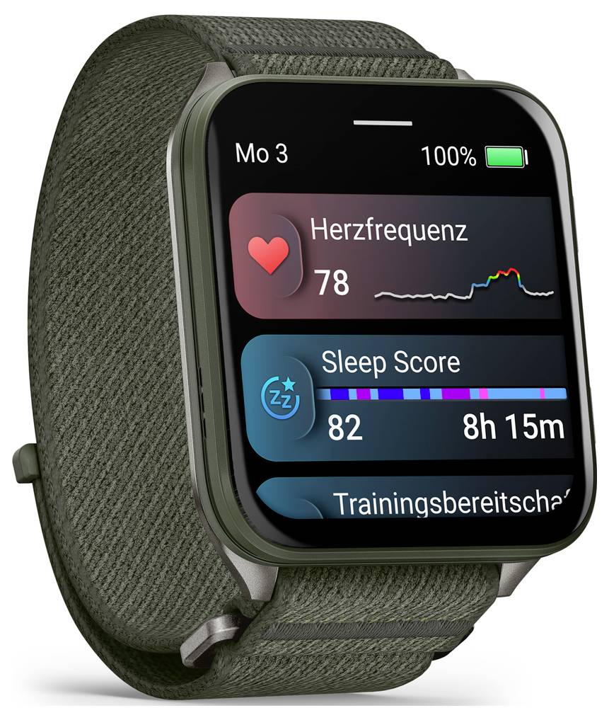 Smartwatch displaying health metrics: heart rate 78 bpm, sleep score 82, and sleep duration 8h 15m, in German interface.