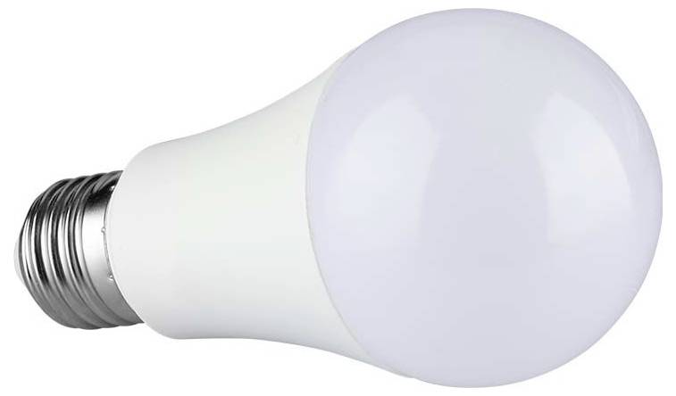 A box of V-TAC LED A65 bulb. Features: 1710 lumens, 17 watts, 6500K cool white, 200° beam angle, 220-240V, 50Hz, 110W equivalent, class E.