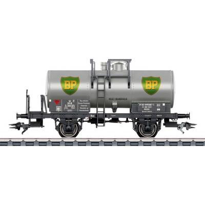 A model train car with a silver tanker labeled 'BP', featuring safety instructions and detail markings, on display against a white background.