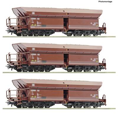 Three side-view photos of the same brown hopper freight railcar shown stacked vertically, labeled 'Photomontage'.<br>