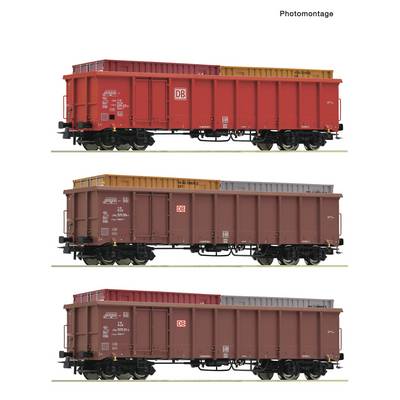 Photomontage of three DB freight railcars in red and brown, shown side by side on a white background with different cargo cover configurations.