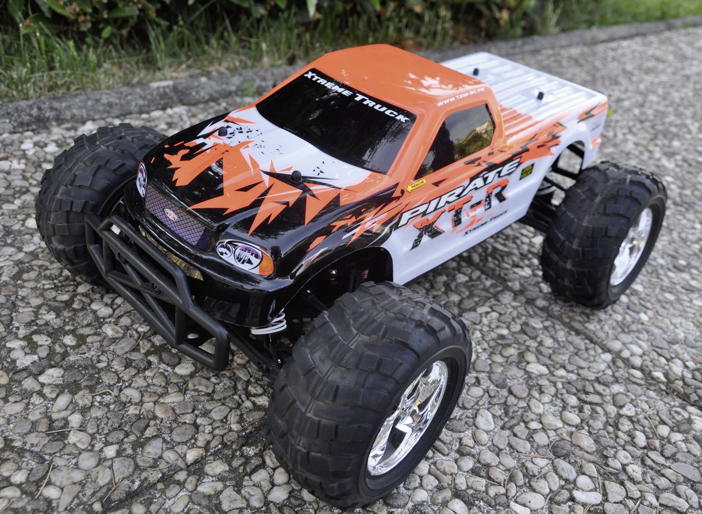 T2M Pirate XTR Brushed 110 RC model car Electric Monster truck 4WD RtR