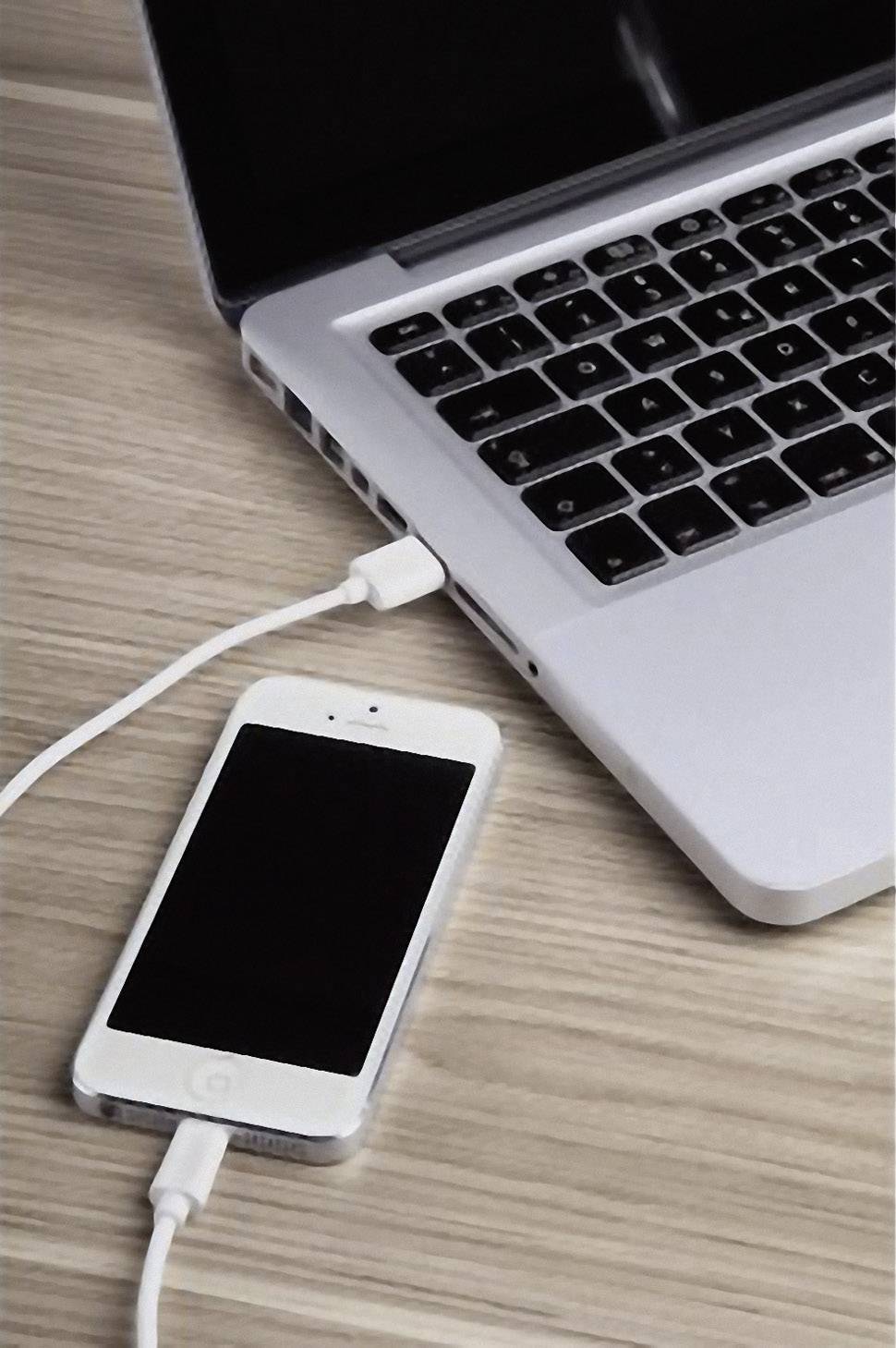 Hama Cable [1x USB 2.0 connector A - 1x Apple Dock lightning plug] 1.50 m White-3