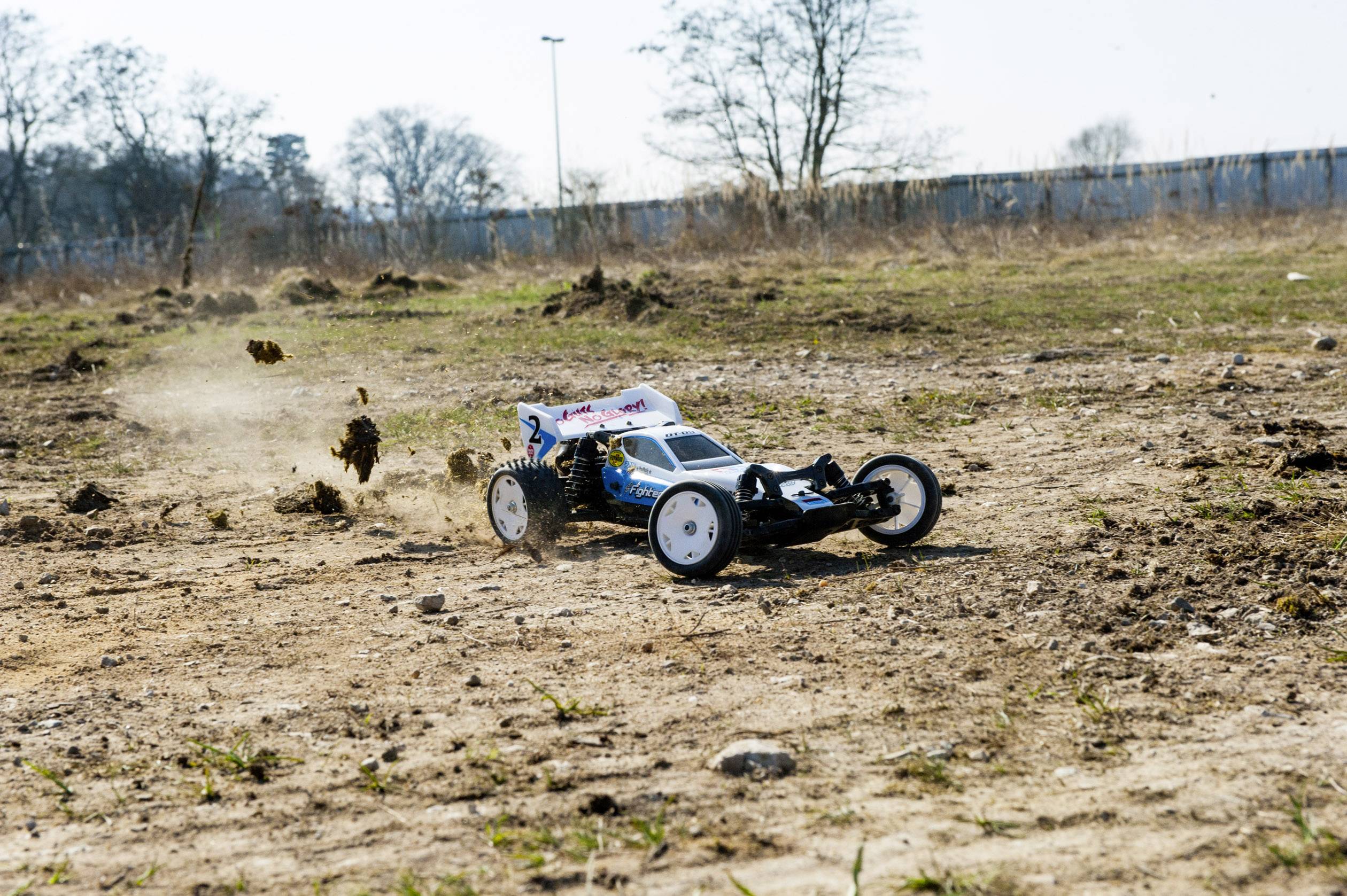 Neo Fighter Buggy ホビーラジコン Amazon.com: Tamiya 58587 1/10 RC Neo Fighter Buggy Kit, with DT-03