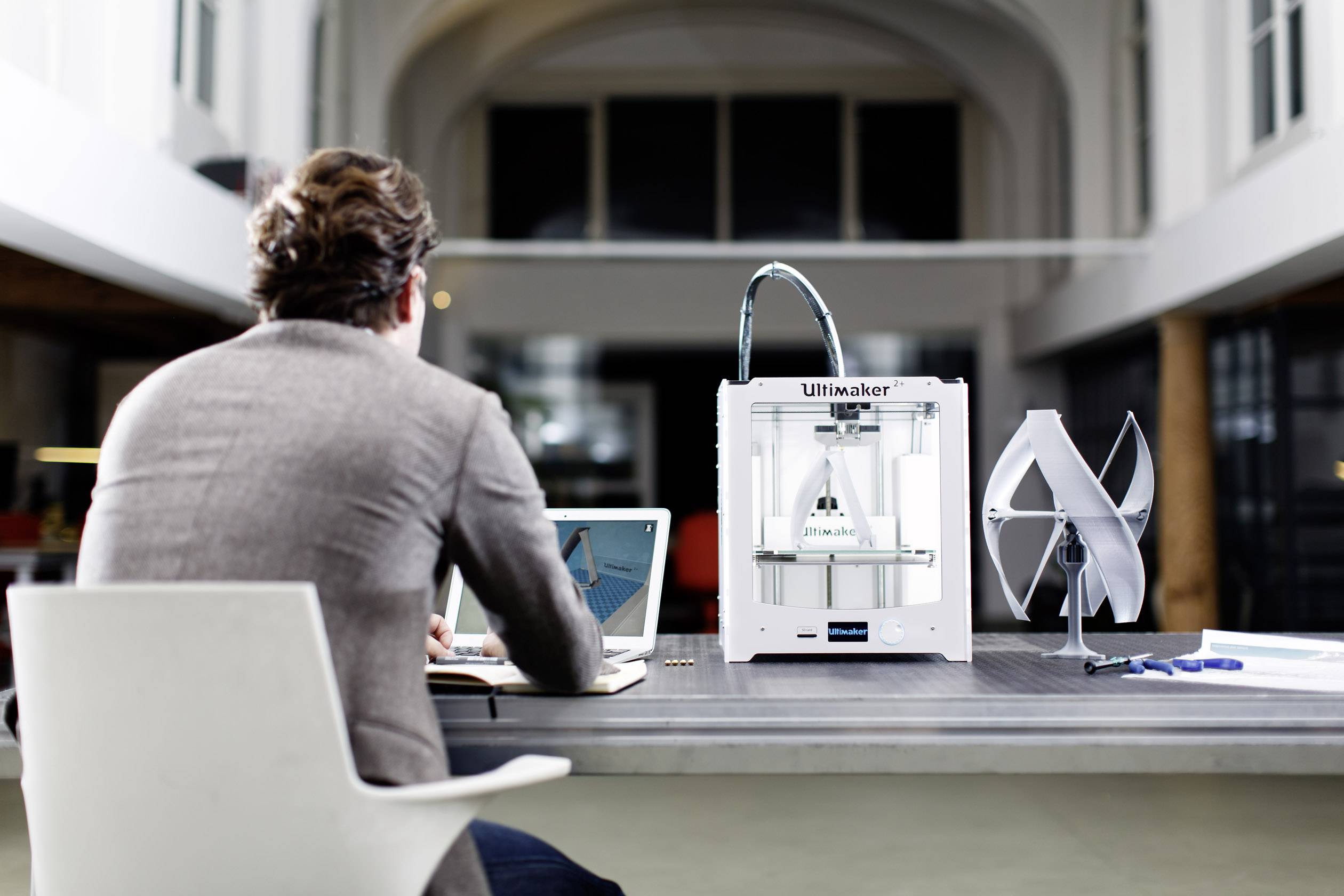 UltiMaker 2+ 3D printer-6