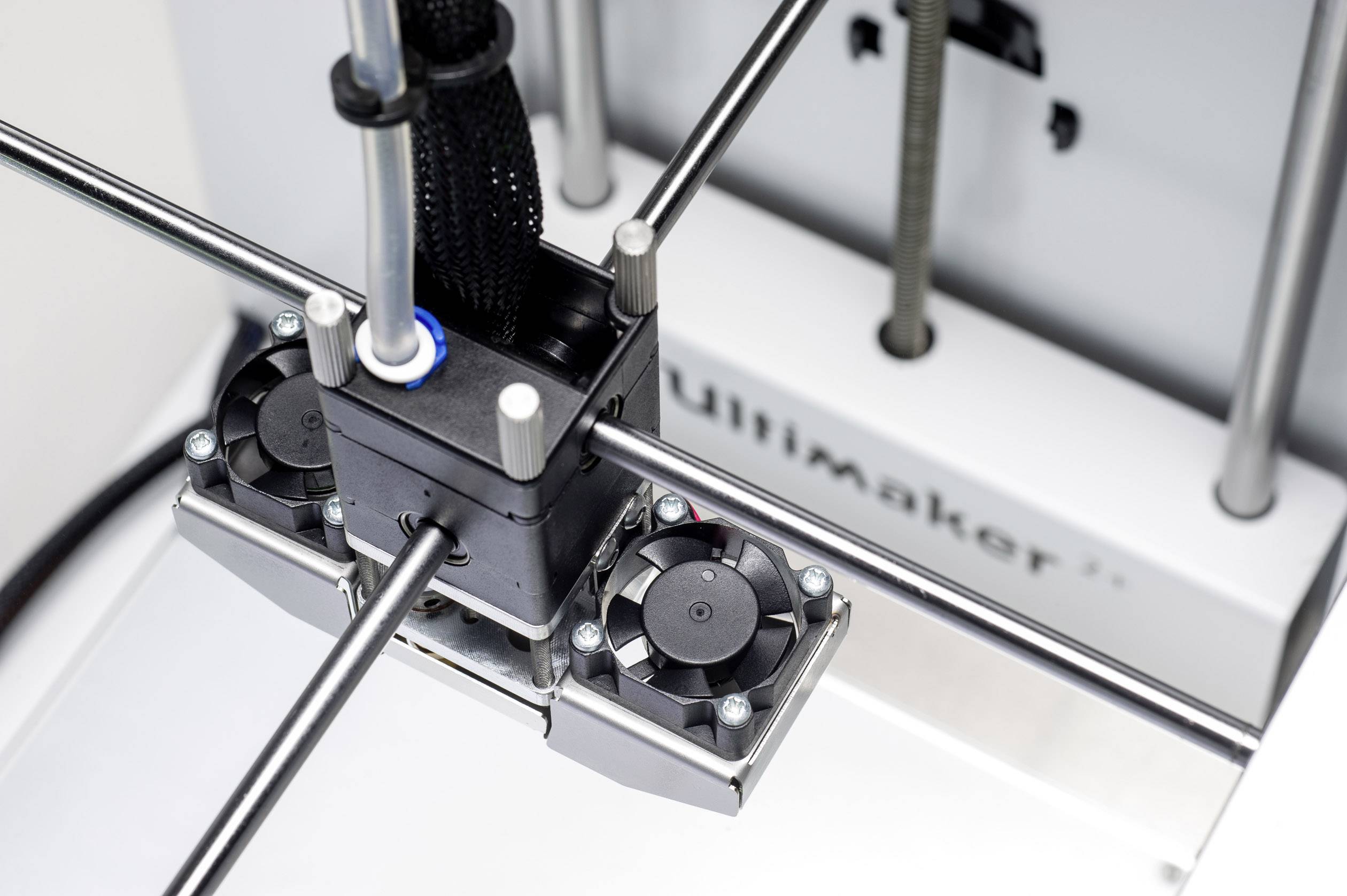 UltiMaker 2+ 3D printer-13