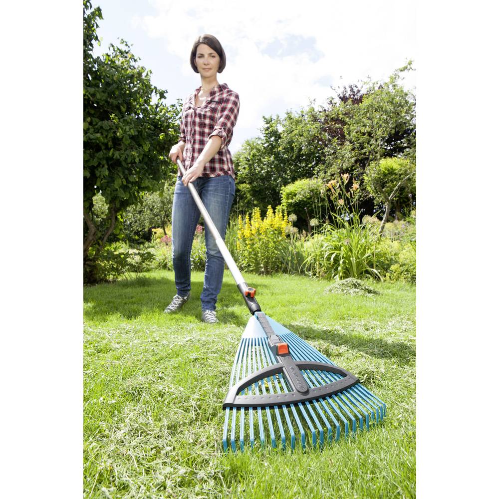Adjustable lawn rake 52 cm 130 cm Gardena Combisystem 03099-30 from ...
