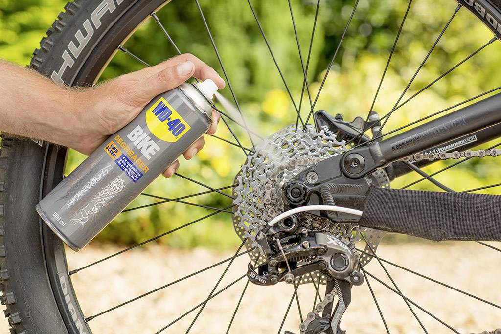 cleaning bike chain wd40