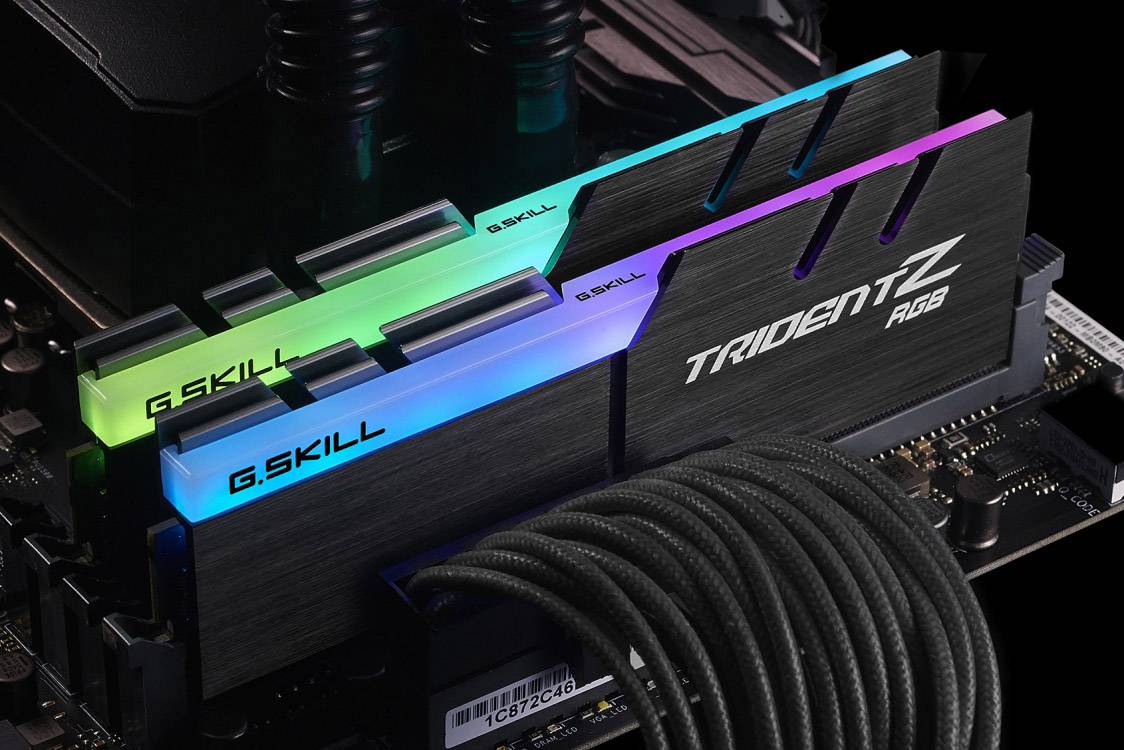G.Skill PC RAM kit TridentZ RGB F4-4133C19D-16GTZR 16 GB 2 x 8 GB DDR4 RAM  4133 MHz CL19-19-19-39