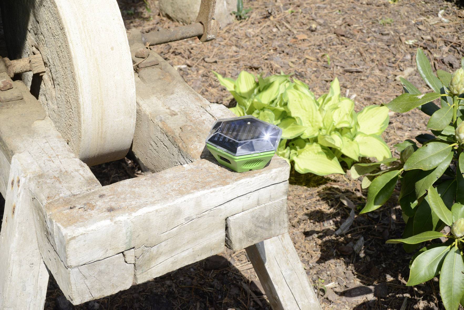 Gardigo Solar 360° Bird repeller Working principle Multi-frequency, LED light Operating range 150 m² 1 pc(s)-5