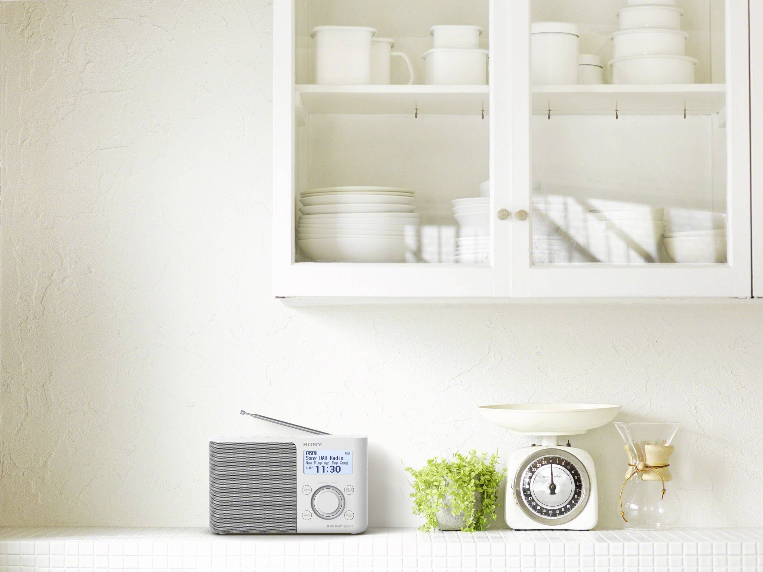 Sony XDR-S61D Portable radio DAB+, FM AUX White-1