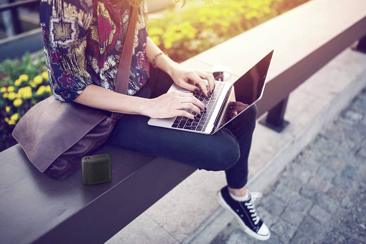 philips portable speaker bt55b