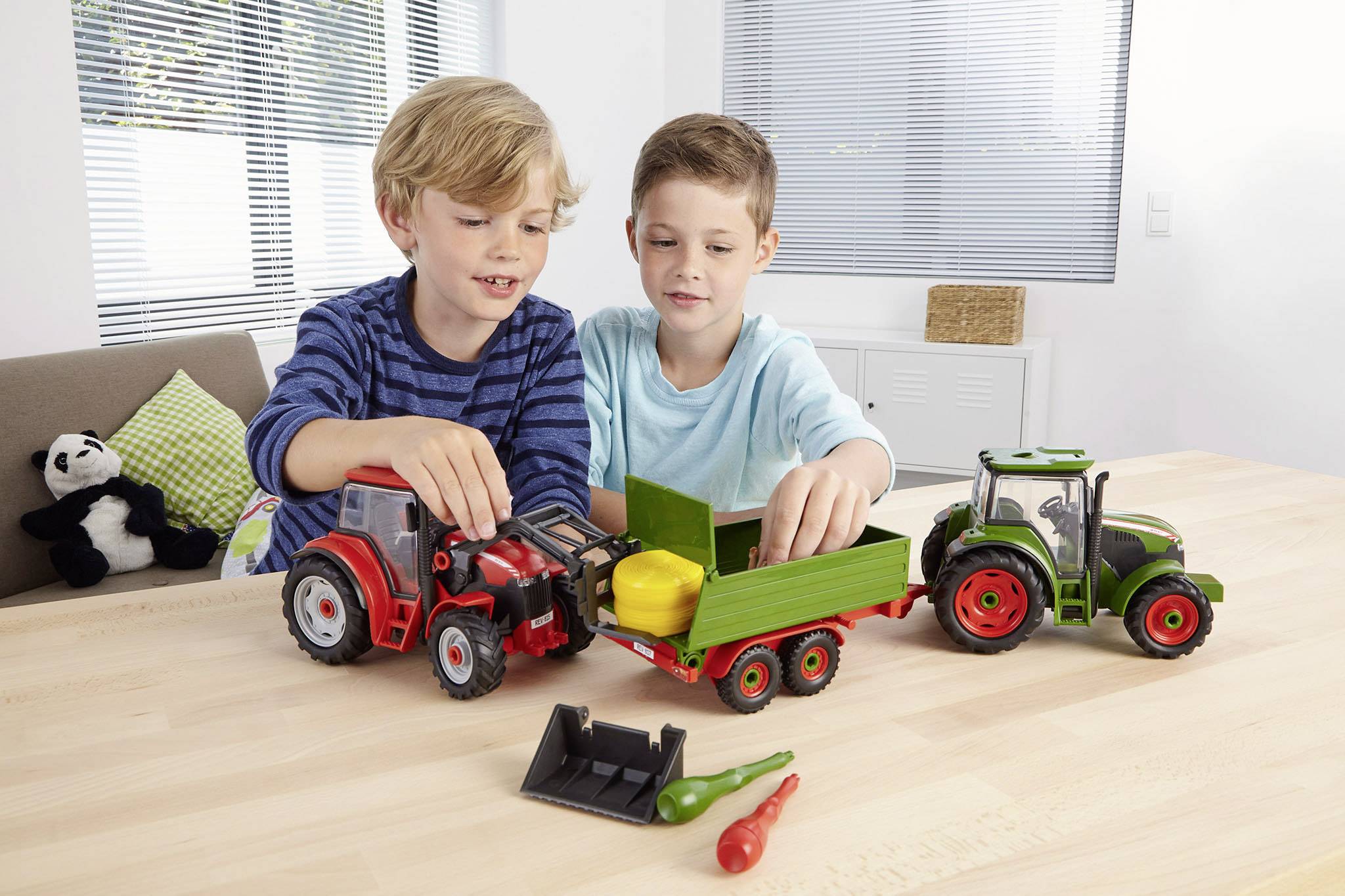 Revell 00815 Tractor assembly kit 1:20-12