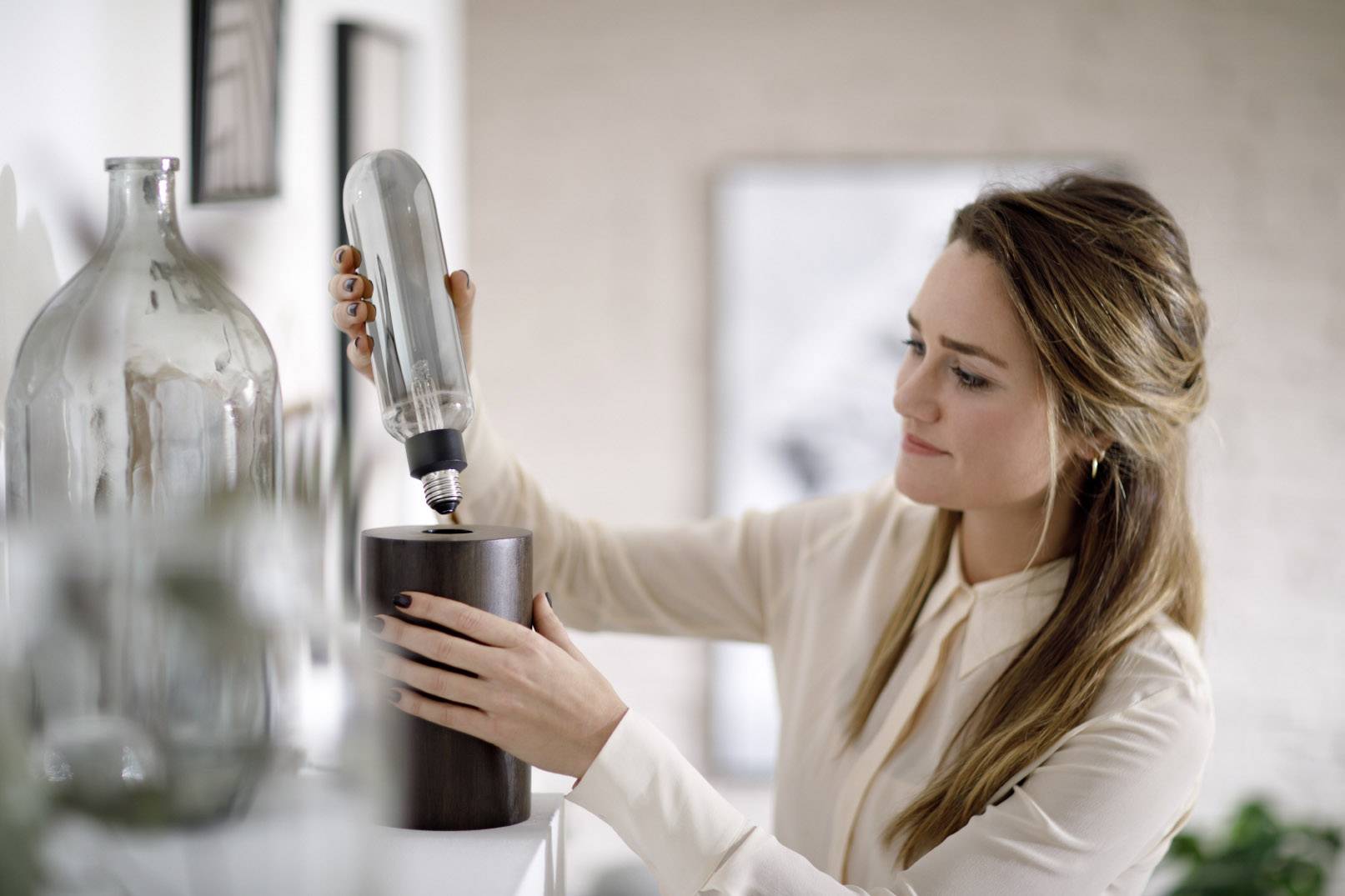 Philips LED 81512000 LED (monochrome) E-27 Rod shape 6.5 W = 25 W Neutral white (Ø x L) 65 mm x 273 mm dimmable 1 pc(s)