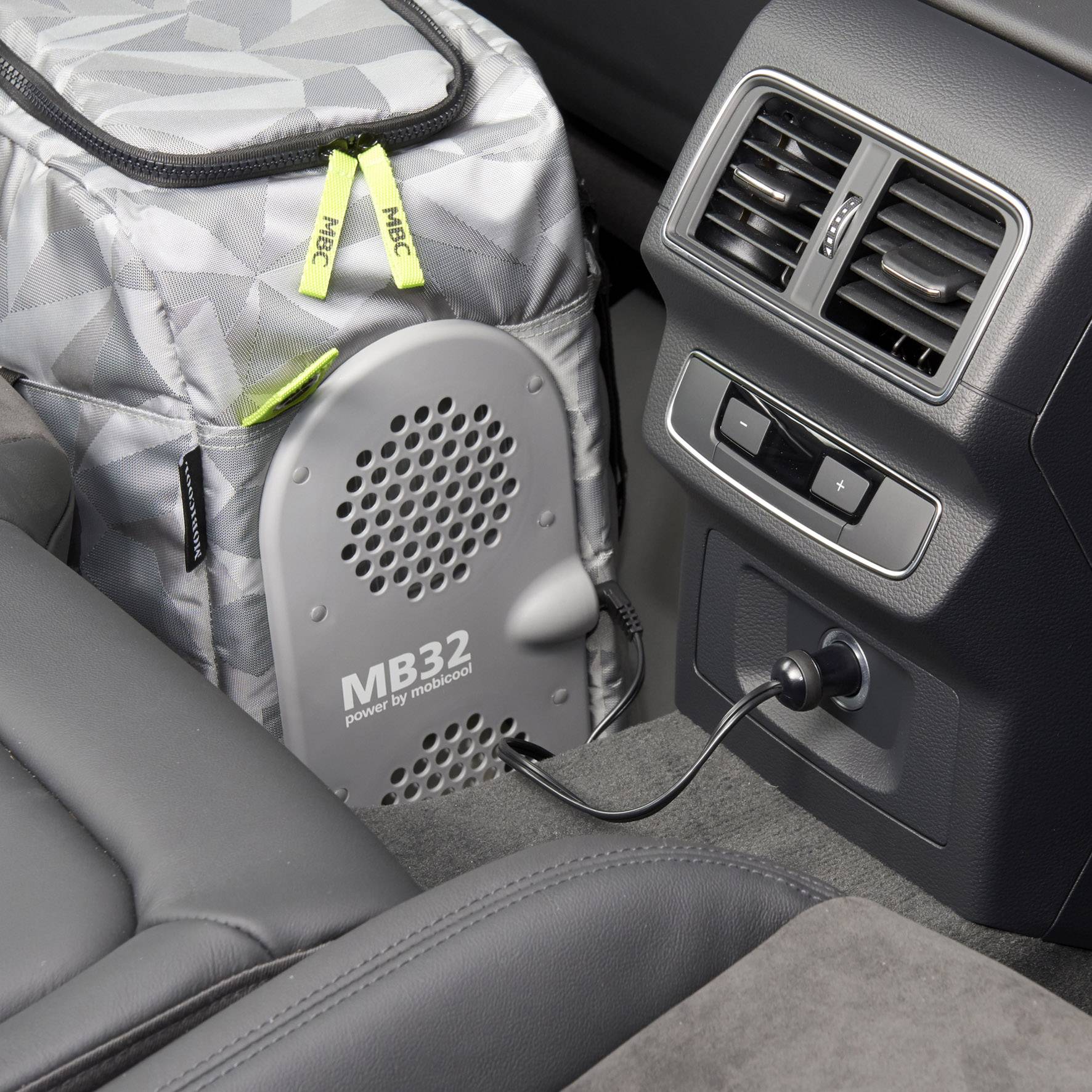 mobicool soft powered cooler bag